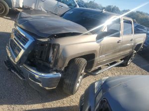 Chevrolet Silverado 1500 K1500 LT 5.3L 8 2015