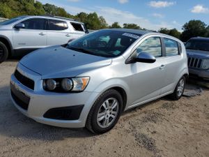 Chevrolet Aveo (Sonic) LT 1.8L 4 2015