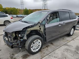 Toyota Sienna XLE 3.5L 6 2012