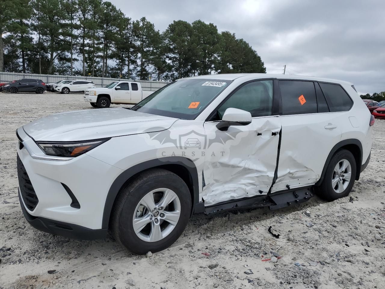 Toyota Grand Highlander LE 2.4L 4 2025