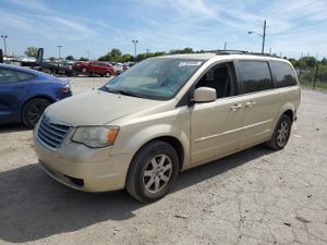 Chrysler Town & Country TOURING 3.8L 6 2010