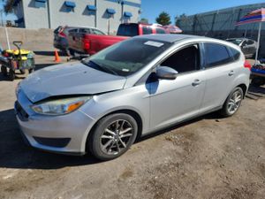 Ford Focus SE 2.0L 4 2015