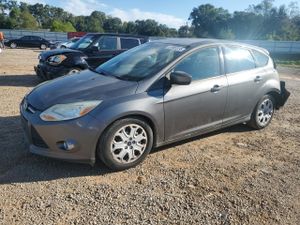 Ford Focus SE 2.0L 4 2012