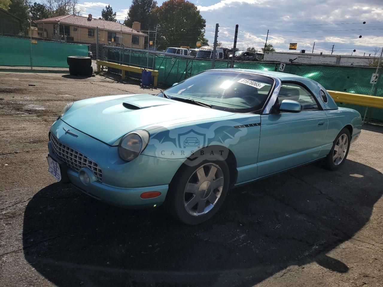 Ford Thunderbird 3.9L 8 2002