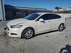 Ford Fusion SE 2.5L 4 2015