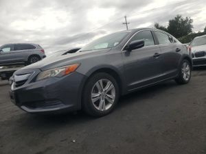 Acura ILX 20 2.0L 4 2013