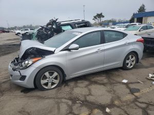 Hyundai Elantra GLS 1.8L 4 2013