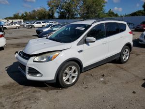 Ford Escape SE 2.0L 4 2015