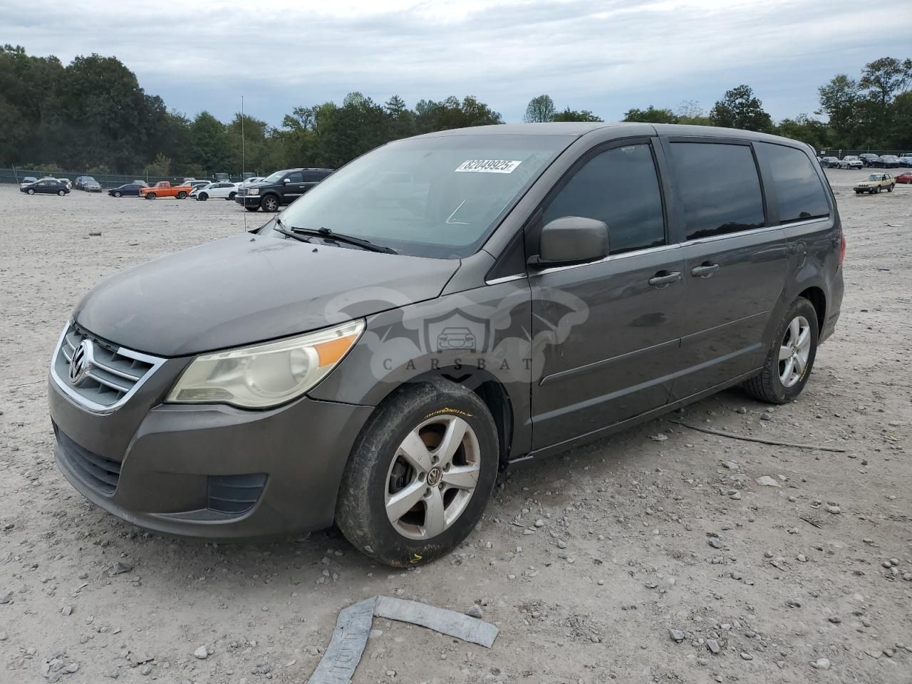 Volkswagen Routan SE 3.8L 6 2010