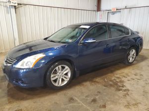 Nissan Altima SR 3.5L 6 2011