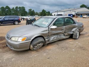Toyota Camry CE 2.2L 4 2001
