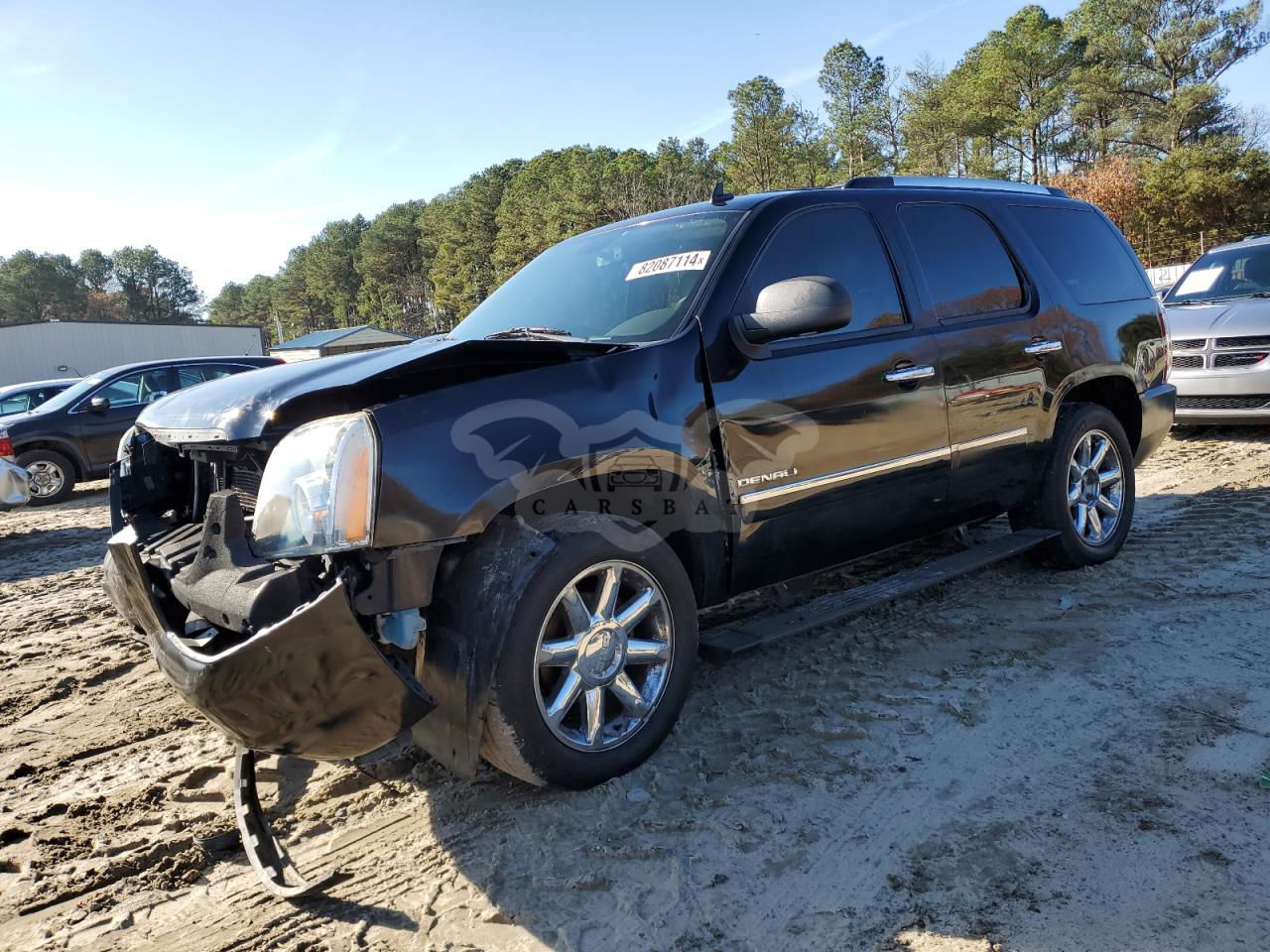 GMC Yukon DENALI 6.2L  8 2011