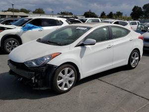 Hyundai Elantra GLS 1.8L 4 2013