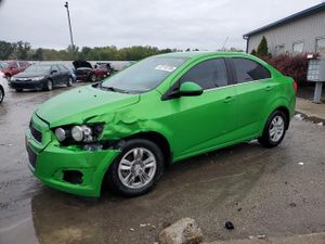 Chevrolet Aveo (Sonic) LT 1.8L 4 2015