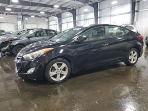 Hyundai Elantra GLS 1.8L 4 2013
