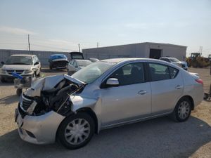 Nissan Versa S 1.6L 4 2013