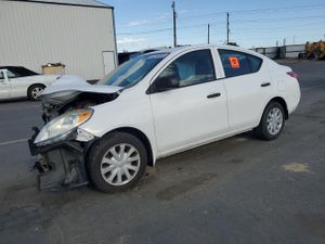 Nissan Versa S 1.6L 4 2013
