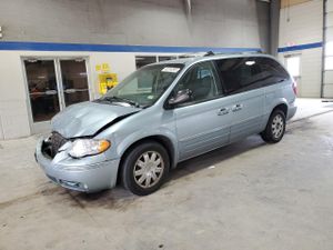 Chrysler Town & Country LIMITED 3.8L 6 2005