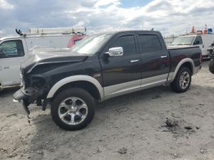 RAM 1500 LARAMIE 5.7L 8 2015