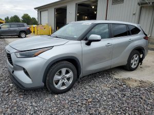 Toyota Highlander L 2.4L 4 2023