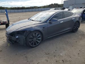 Tesla Model S 2015