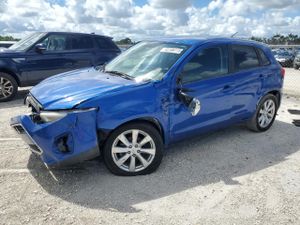 Mitsubishi Outlander ES 2.0L 4 2015
