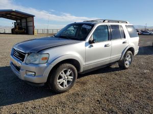Ford Explorer XLT 4.0L 6 2010