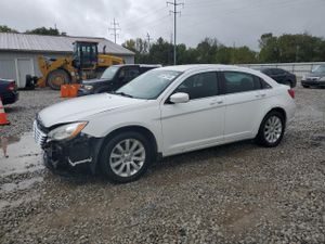 Chrysler 200 TOURING 2.4L 4 2013