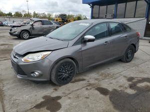 Ford Focus SE 2.0L 4 2012