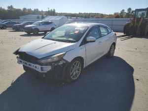 Ford Focus SE 2.0L 4 2015