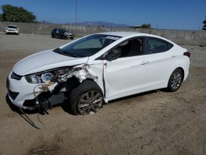 Hyundai Elantra SE 1.8L 4 2014