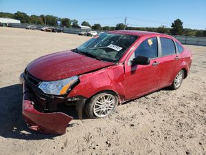 Ford Focus SE 2.0L 4 2010