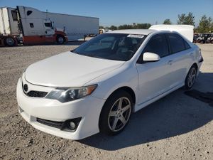 Toyota Camry SE 3.5L 6 2012