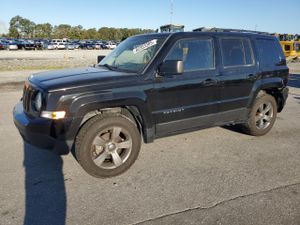 Jeep Patriot LATITUDE 2.4L 4 2015