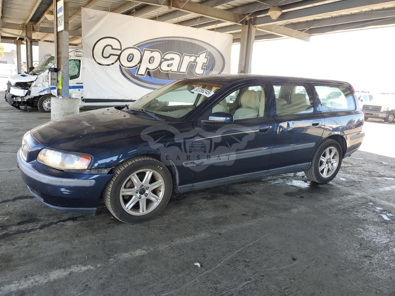 Volvo V70 FWD 2.5L 5 2004