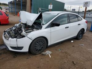 Ford Focus S 2.0L 4 2015