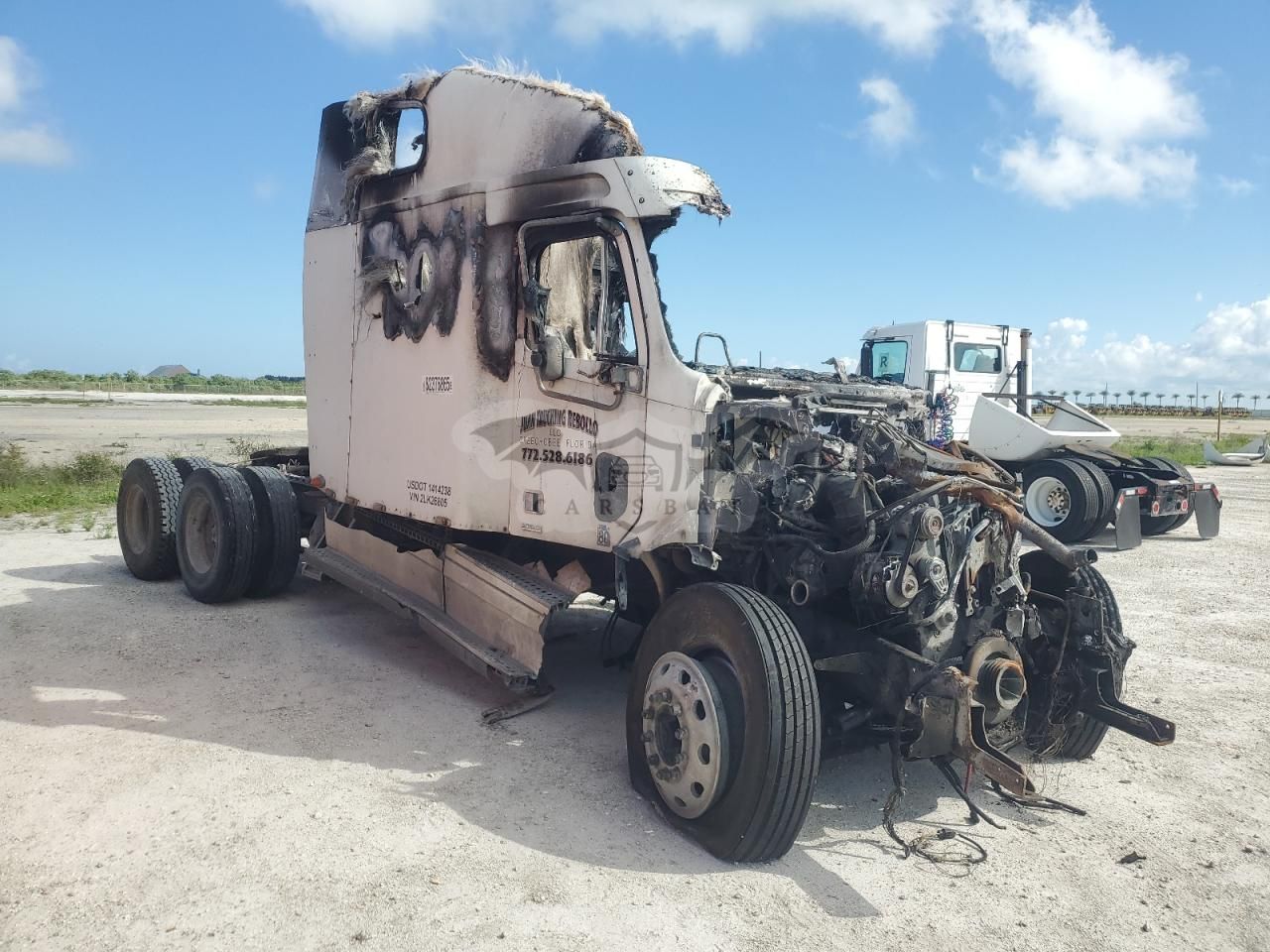 Freightliner Columbia COLUMBIA 12.7L 6 2002