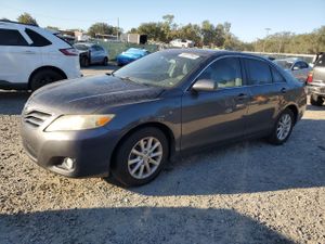 Toyota Camry BASE 2.5L 4 2011