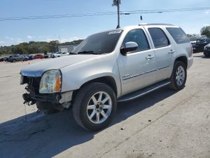 GMC Yukon DENALI 6.2L 8 2011