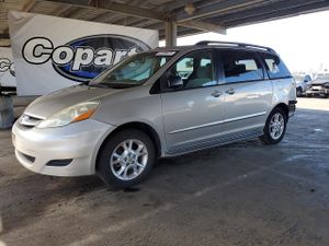 Toyota Sienna LE 3.3L 6 2006
