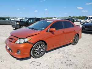 Toyota Corolla BASE 1.8L 4 2013