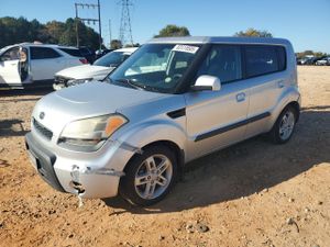 Kia Soul + 2.0L 4 2010
