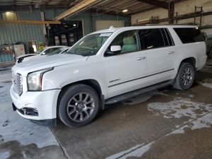 GMC Yukon DENALI 6.2L 8 2015