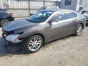 Nissan Maxima S 3.5L 6 2013