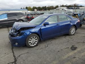 Toyota Camry BASE 2.5L 4 2010