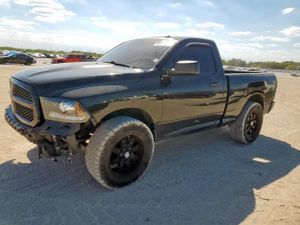 RAM 1500 ST 3.6L 6 2015