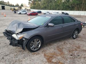 Toyota Camry LE 2.5L 4 2015