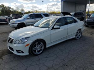 Mercedes-Benz E 550 5.5L 8 2011