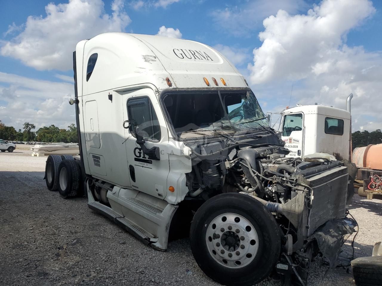 Freightliner Cascadia 14.8L 6 2011