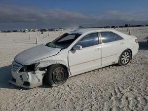 Toyota Camry BASE 2.5L 4 2011